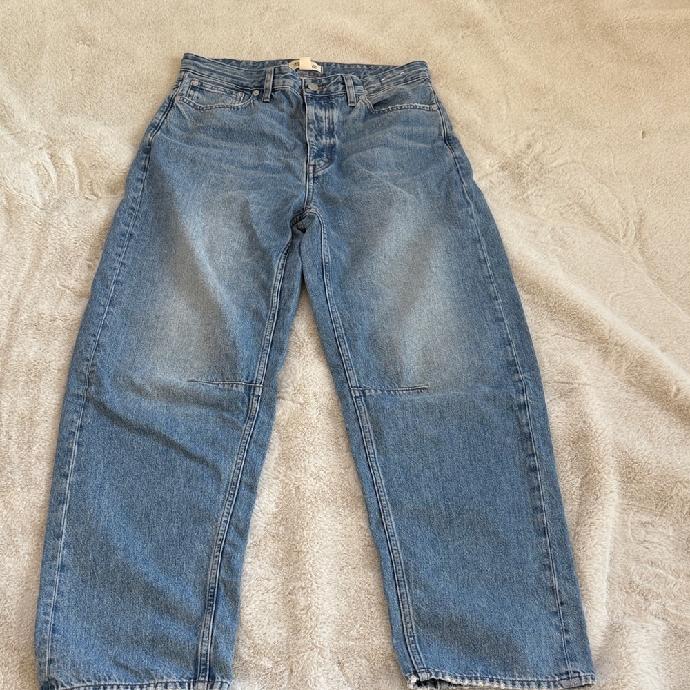 Madewell The Darted Barrel-Leg Jean. NWOT